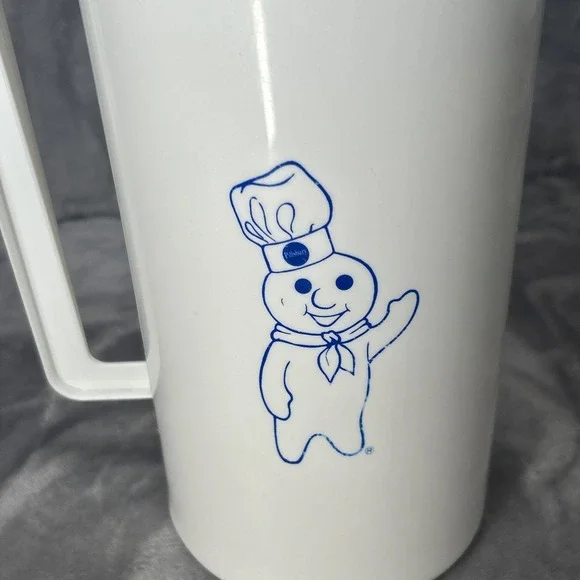 Vintage Pillsbury Doughboy 80 oz White Plastic Pitcher W/ Blue Lid - Picture 4 of 10